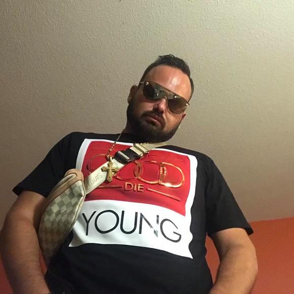 Meet your Posher, Joe - Picture 1 of 1